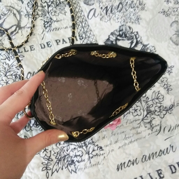 Bucket Tote 3D Flower Design - Picture 6 of 9